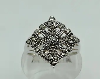 STERLING SILVER FLOWER FULLOVER RING WITH 925 HALLMARK
