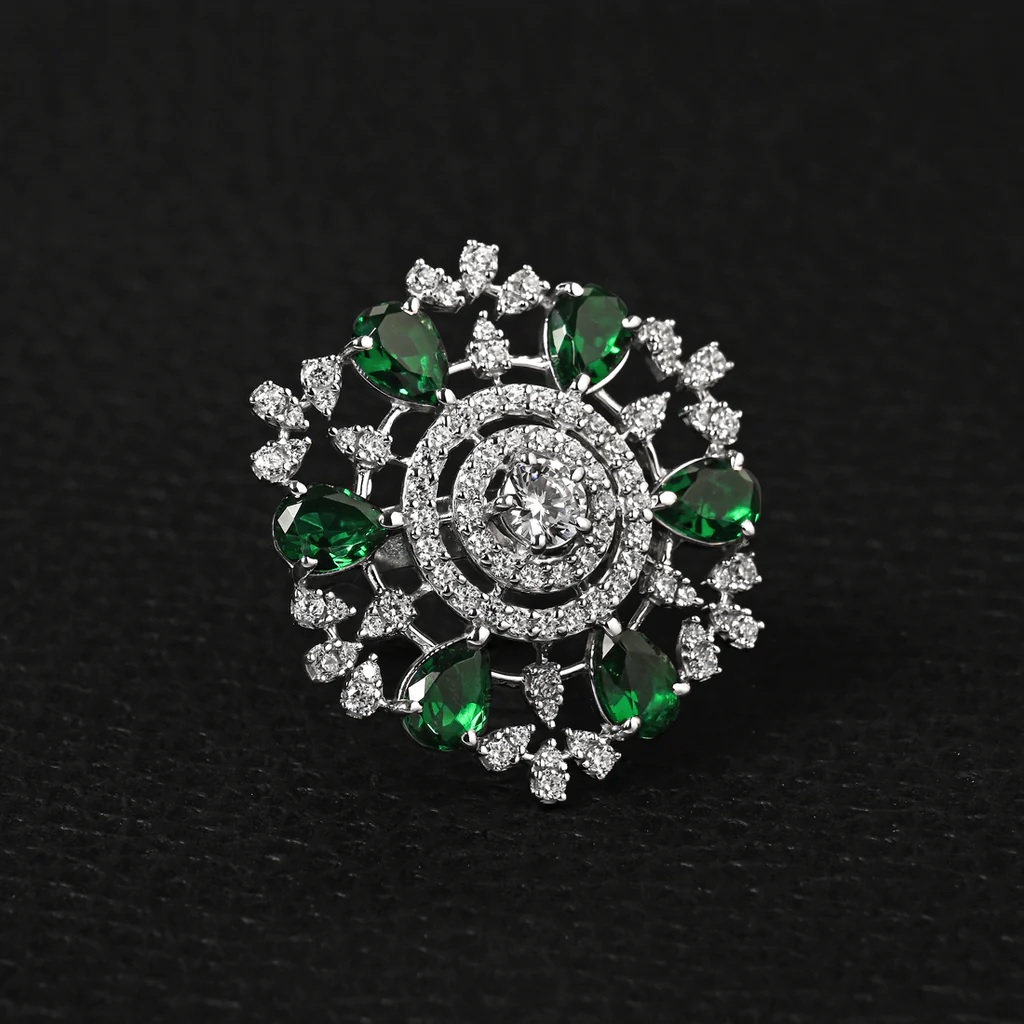 SILVER RING WITH MULTIPLE GREEN STONES 925 HALLMARK